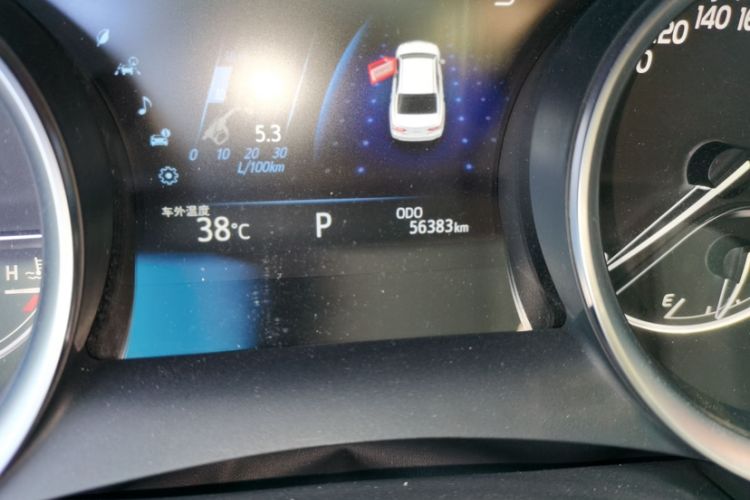 Used Toyota Camry 2018 Dual-Engine 2.5 HG Luxury Edition Odometer Close Up