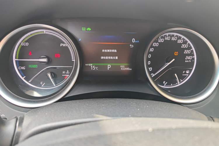 Used Toyota Camry 2018 Dual-Engine 2.5 HG Luxury Edition Odometer Close Up
