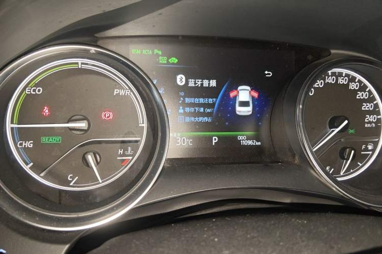 Used Toyota Camry 2018 Dual-Engine 2.5HQ Flagship Edition Odometer Close Up