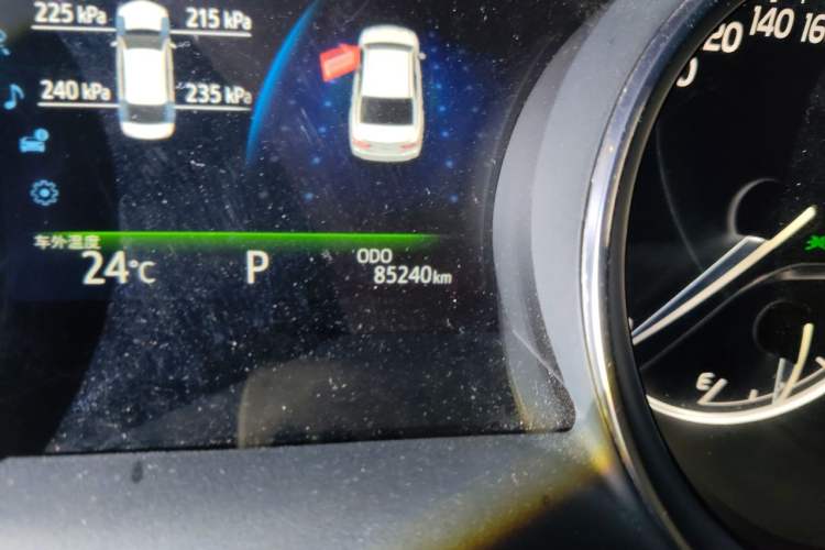 Used Toyota Camry 2018 2.5Q Flagship Edition Odometer Close Up
