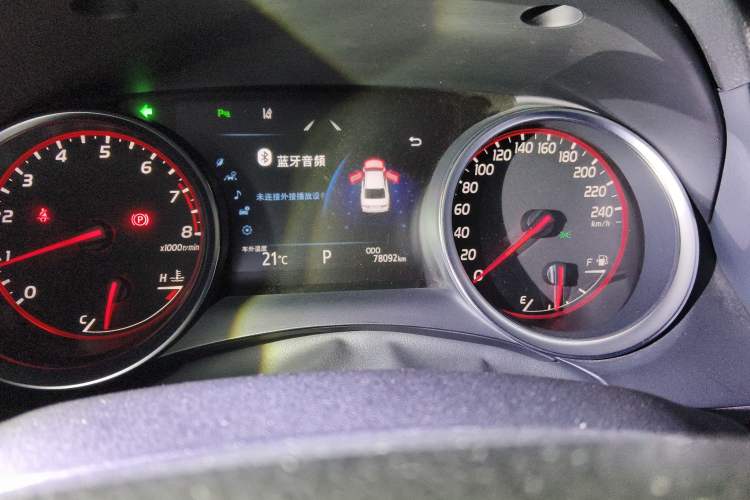 Used Toyota Camry 2018 2.0S FENGSHANG Edition Odometer Close Up