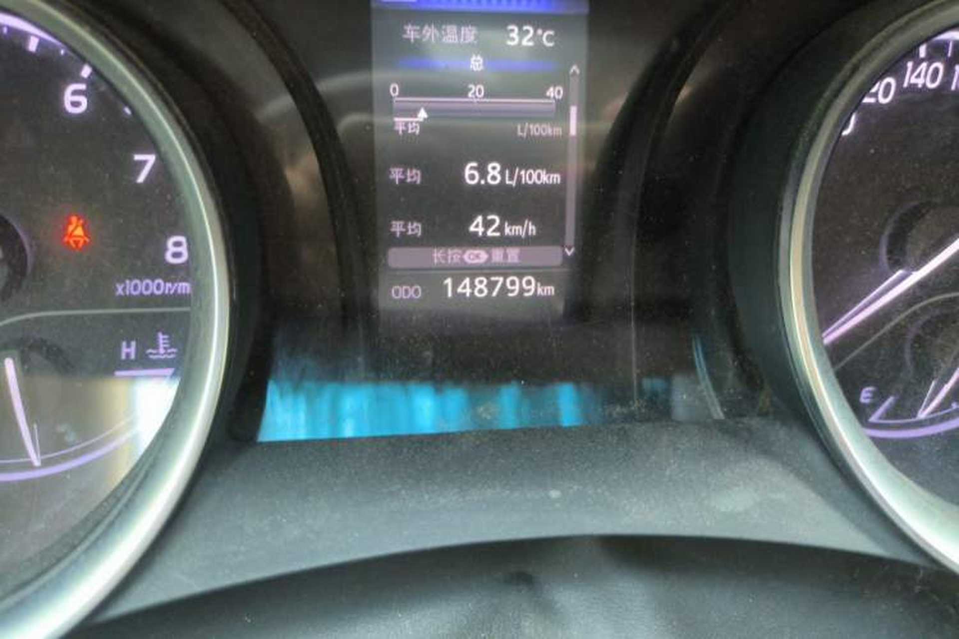 Used Toyota Camry 2018 2.0E Leading Edition Odometer Close Up