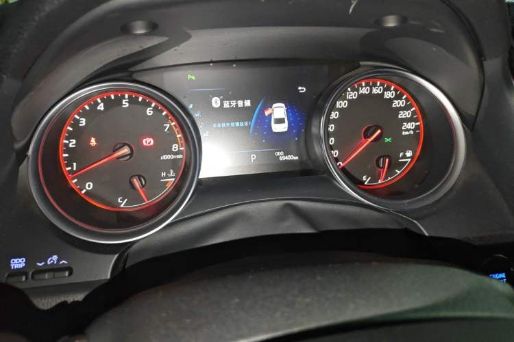 Used Toyota Camry 2018 2.5S Fēngshàng Edition Odometer Close Up