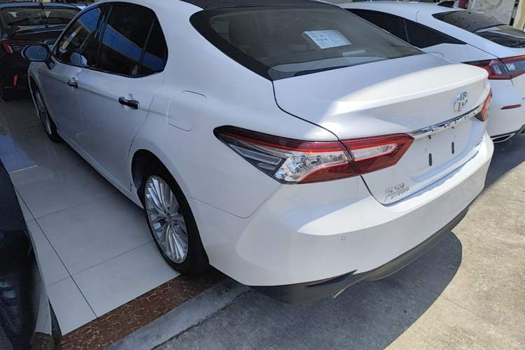 Used Toyota Camry 2018 2.5G Luxury Edition Rear Left 45 Deg