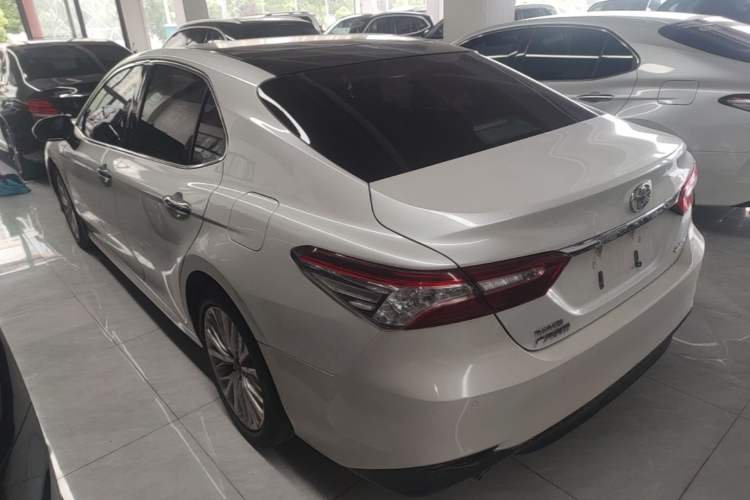 Used Toyota Camry 2018 2.5G Luxury Edition Rear Left 45 Deg