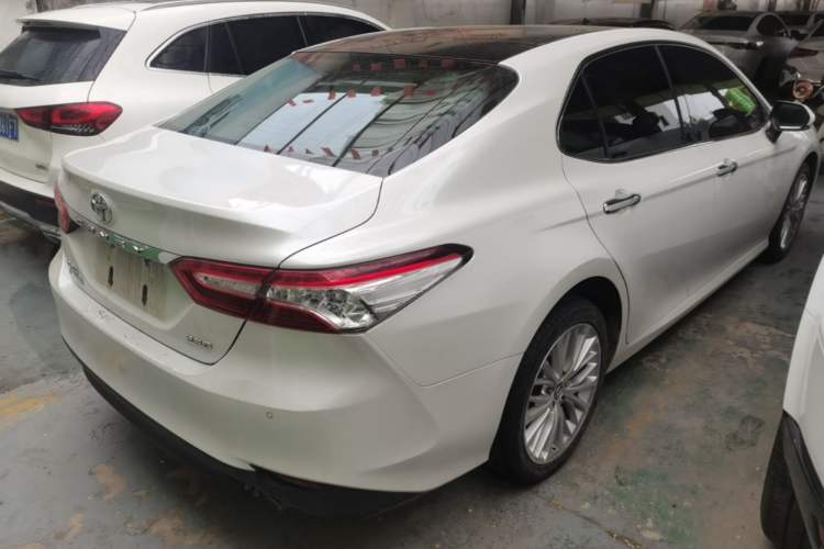 Used Toyota Camry 2018 2.5G Luxury Edition Rear Right 45 Deg