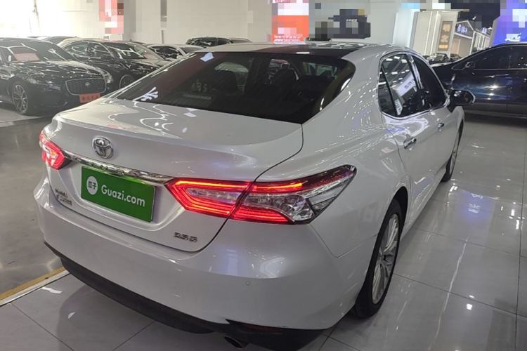 Used Toyota Camry 2018 2.5G Luxury Edition Rear Right 45 Deg