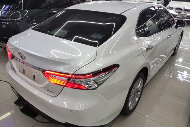 Used Toyota Camry 2018 2.0G Luxury Edition Rear Right 45 Deg