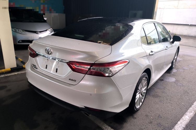 Used Toyota Camry 2018 2.5G Luxury Edition Rear Right 45 Deg