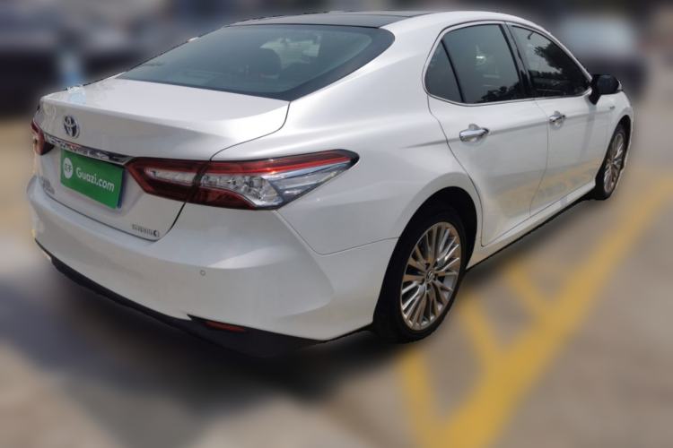 Used Toyota Camry 2018 Dual-Engine 2.5 HG Luxury Edition Rear Right 45 Deg