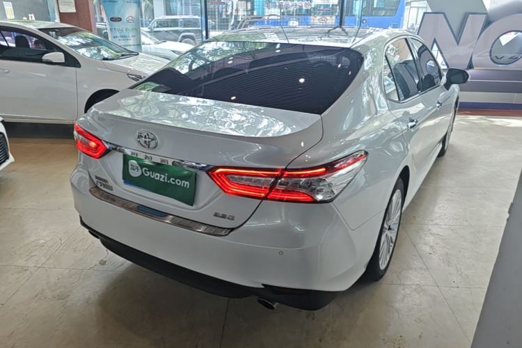 Used Toyota Camry 2018 2.5G Luxury Edition Rear Right 45 Deg