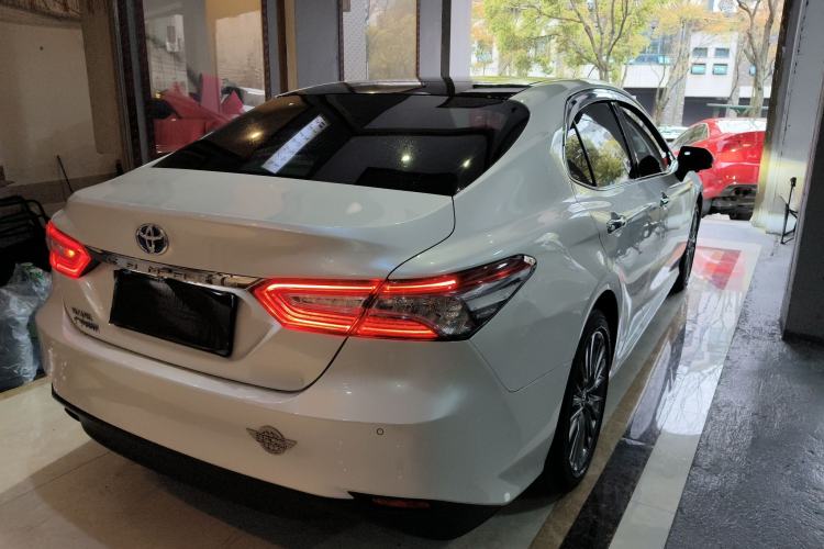 Used Toyota Camry 2018 Dual-Engine 2.5 HG Luxury Edition Rear Right 45 Deg