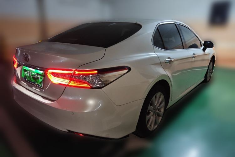 Used Toyota Camry 2018 2.0G Luxury Edition Rear Right 45 Deg