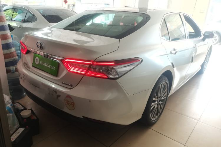 Used Toyota Camry 2018 Dual-Engine 2.5 HG Luxury Edition Rear Right 45 Deg