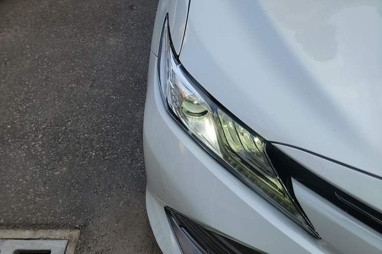 Used Toyota Camry 2018 2.5G Luxury Edition Right Front Headlight