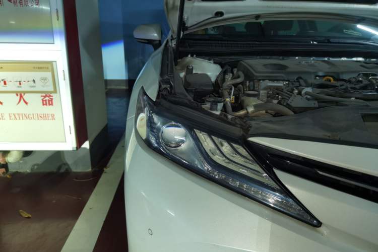 Used Toyota Camry 2018 Dual-Engine 2.5 HG Luxury Edition Right Front Headlight