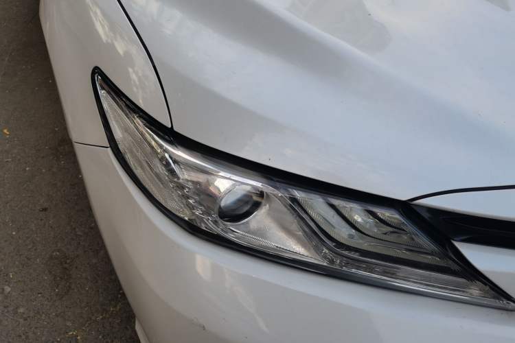 Used Toyota Camry 2018 2.0G Luxury Edition Right Front Headlight