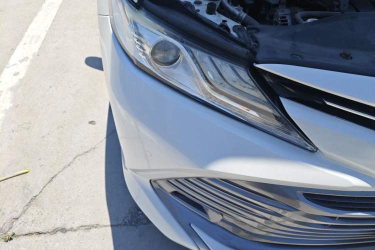 Used Toyota Camry 2018 2.5G Luxury Edition Right Front Headlight