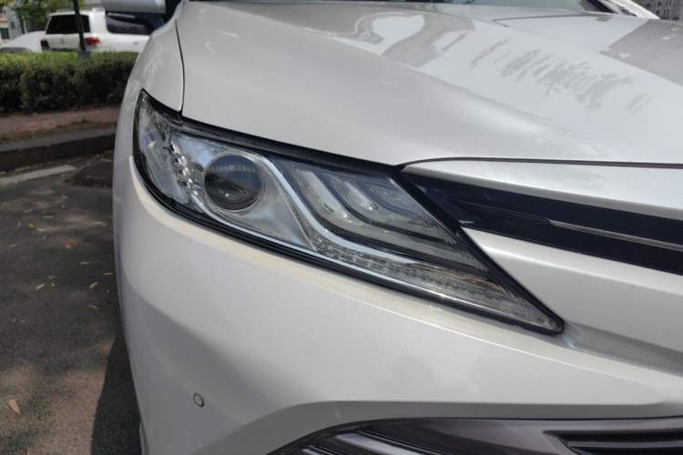 Used Toyota Camry 2018 2.5G Luxury Edition Right Front Headlight
