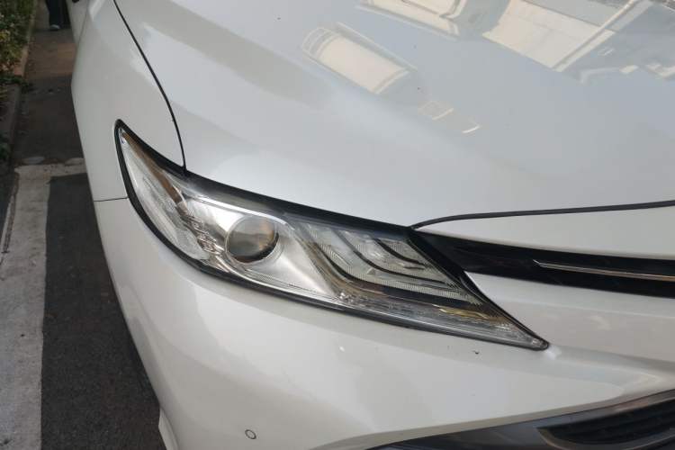 Used Toyota Camry 2018 2.5G Luxury Edition Right Front Headlight