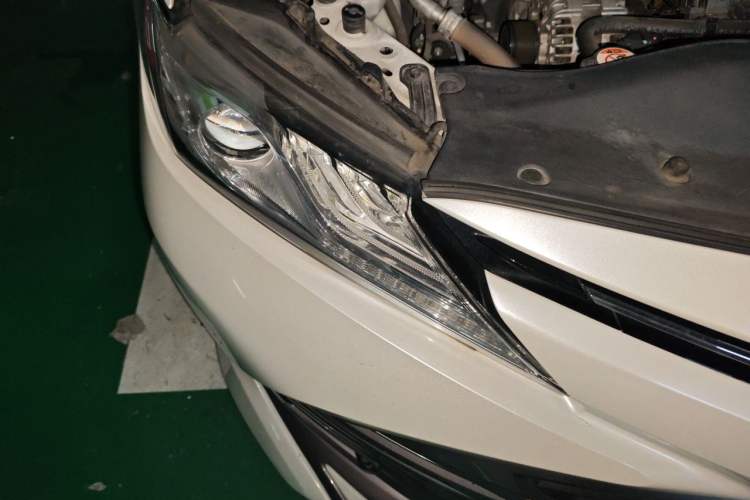 Used Toyota Camry 2018 2.5G Luxury Edition Right Front Headlight