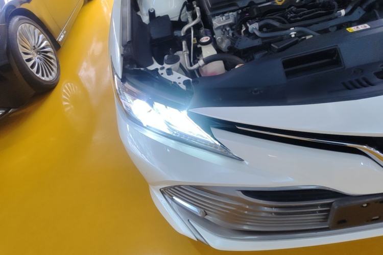 Used Toyota Camry 2018 Dual-Engine 2.5 HG Luxury Edition Right Front Headlight