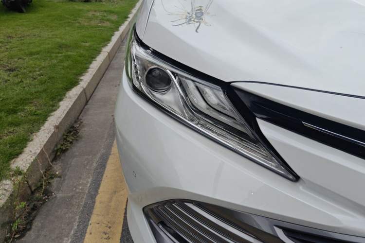 Used Toyota Camry 2018 2.5G Luxury Edition Right Front Headlight