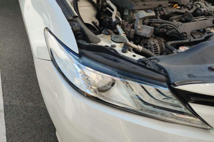 Used Toyota Camry 2018 2.5G Luxury Edition Right Front Headlight