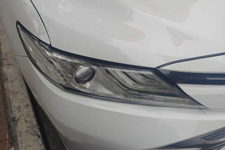 Used Toyota Camry 2018 2.5G Luxury Edition Right Front Headlight