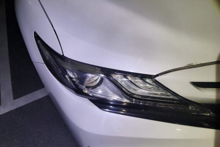 Used Toyota Camry 2018 2.0S FENGSHANG Edition Right Front Headlight
