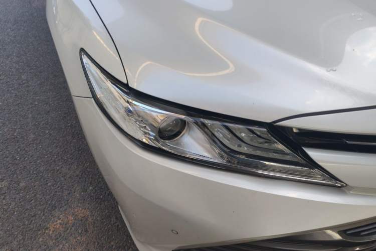 Used Toyota Camry 2018 2.0G Luxury Edition Right Front Headlight
