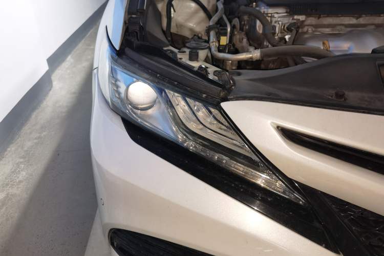 Used Toyota Camry 2018 2.0S FENGSHANG Edition Right Front Headlight