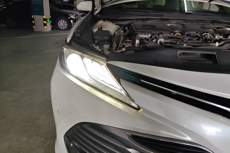 Used Toyota Camry 2018 Dual-Engine 2.5 HG Luxury Edition Right Front Headlight