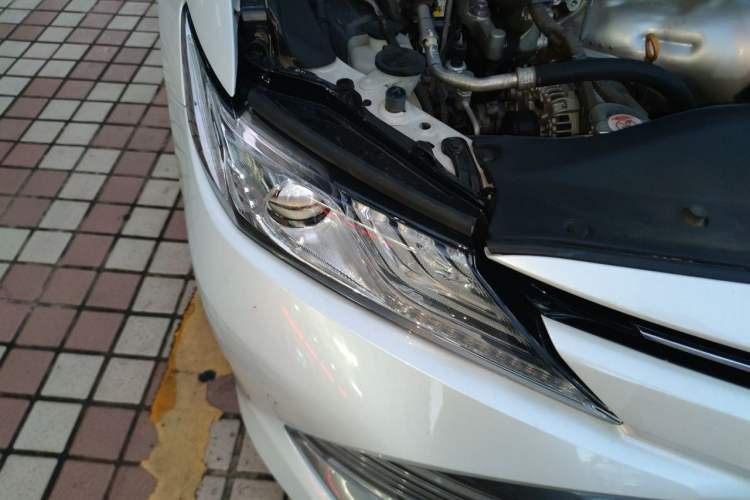 Used Toyota Camry 2018 2.0G Luxury Edition Right Front Headlight