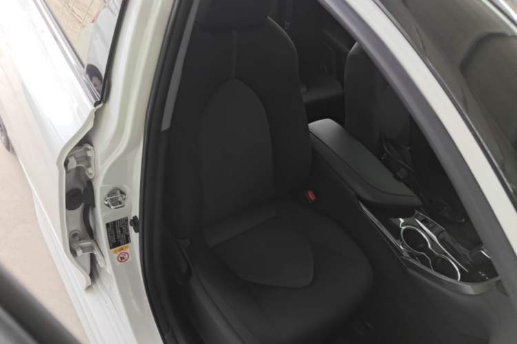 Used Toyota Camry 2018 2.0S FENGSHANG Edition Right Front Seat