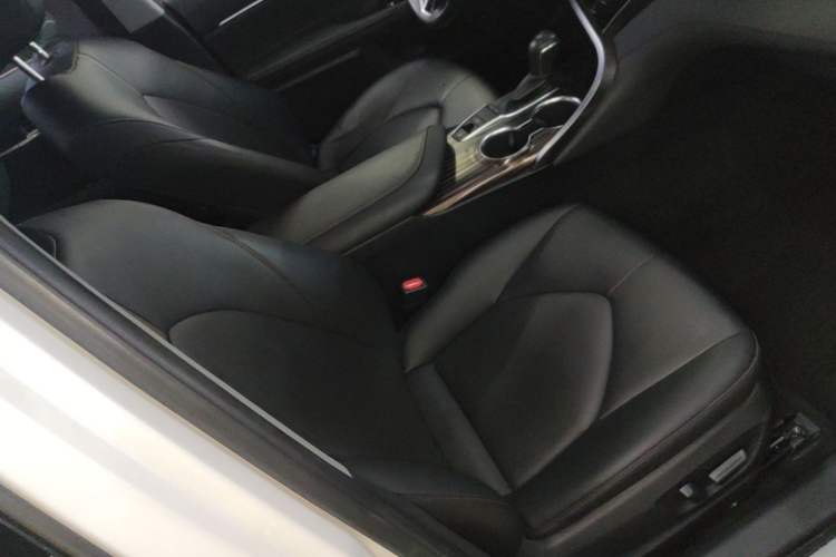 Used Toyota Camry 2018 2.0G Luxury Edition Right Front Seat