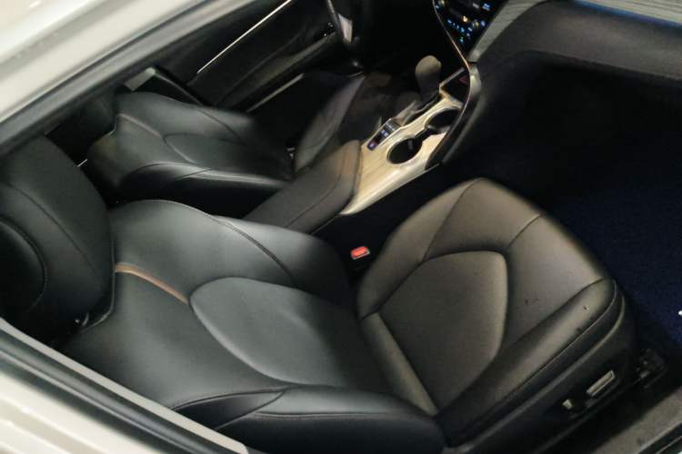 Used Toyota Camry 2018 Dual-Engine 2.5 HG Luxury Edition Right Front Seat