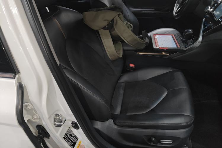 Used Toyota Camry 2018 2.0G Luxury Edition Right Front Seat
