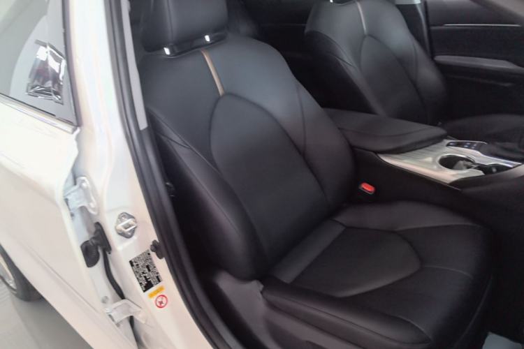 Used Toyota Camry 2018 Dual-Engine 2.5 HG Luxury Edition Right Front Seat