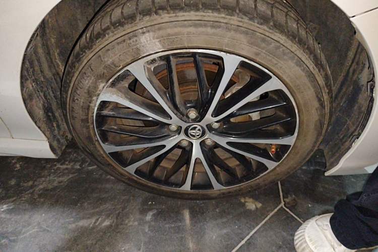 Used Toyota Camry 2018 2.5S Fēngshàng Edition Right Front Wheel Hub
