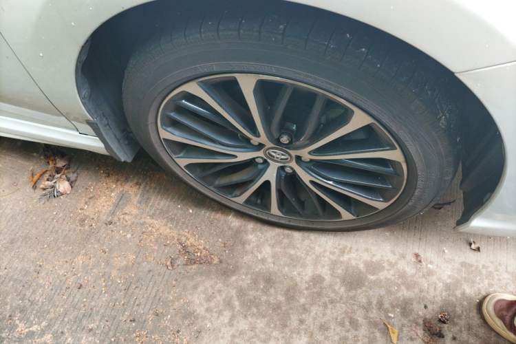Used Toyota Camry 2018 2.5S Fēngshàng Edition Right Front Wheel Hub