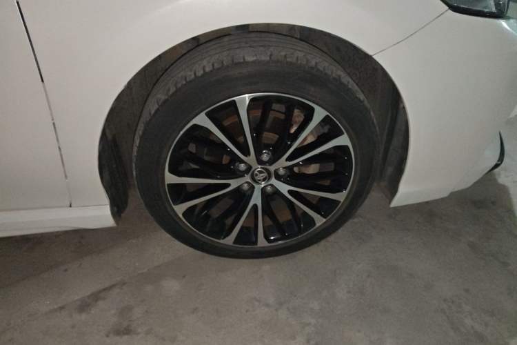 Used Toyota Camry 2018 2.5S Fēngshàng Edition Right Front Wheel Hub