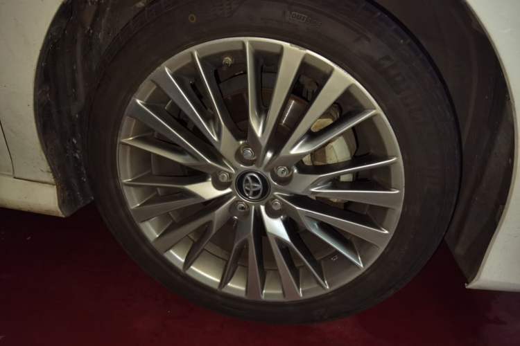 Used Toyota Camry 2018 Dual-Engine 2.5 HG Luxury Edition Right Front Wheel Hub