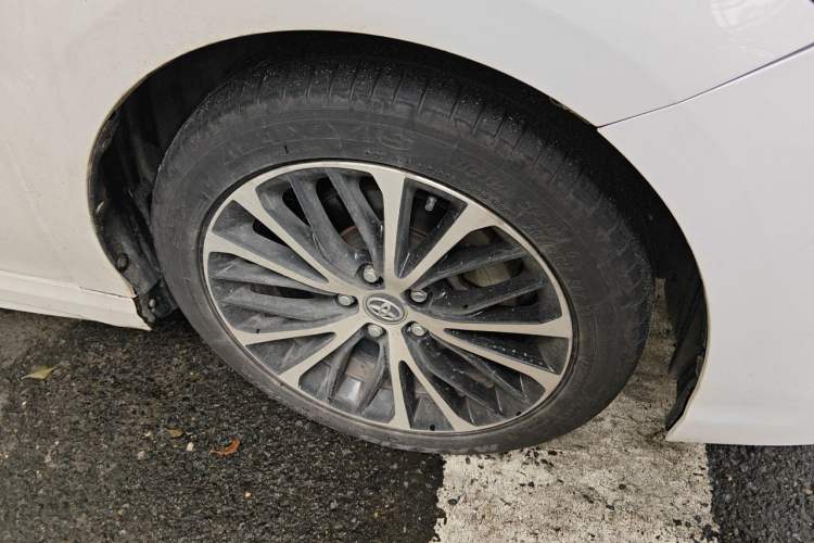 Used Toyota Camry 2018 2.0S FENGSHANG Edition Right Front Wheel Hub