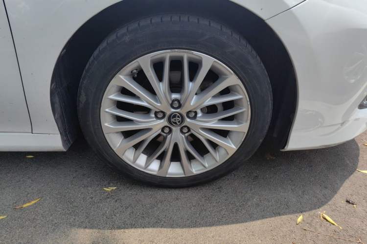 Used Toyota Camry 2018 2.5G Luxury Edition Right Front Wheel Hub