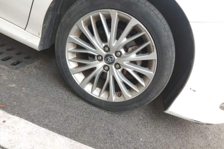 Used Toyota Camry 2018 2.5G Luxury Edition Right Front Wheel Hub