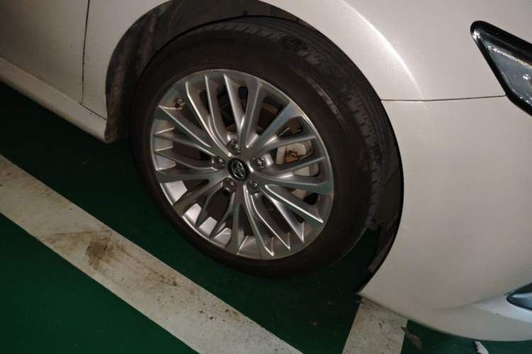 Used Toyota Camry 2018 2.5G Luxury Edition Right Front Wheel Hub