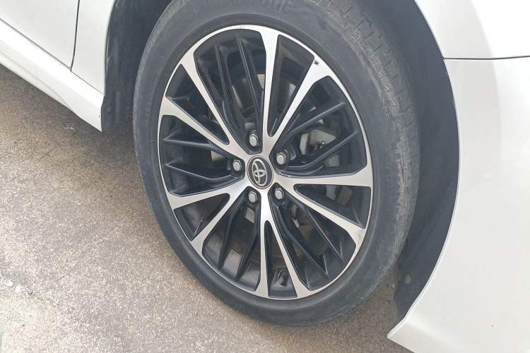 Used Toyota Camry 2018 2.5S Fēngshàng Edition Right Front Wheel Hub