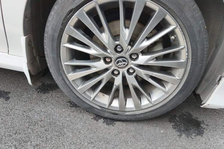 Used Toyota Camry 2018 Dual-Engine 2.5 HG Luxury Edition Right Front Wheel Hub