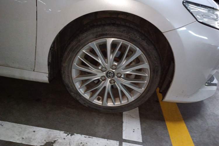 Used Toyota Camry 2018 2.5G Luxury Edition Right Front Wheel Hub